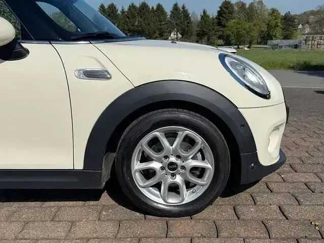 Gebraucht Mini ONE 125 PS (91 kW) 2017 Pepper white Kleinwagen