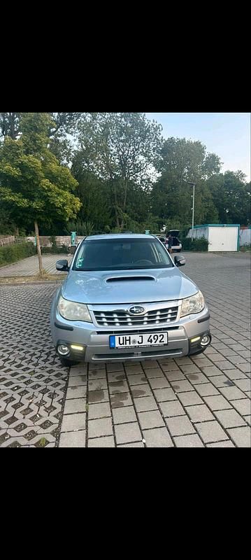 Grau Gebraucht 2012 Subaru Forester SUV | 3.300 € (Fairer Preis) - Bild 1/4