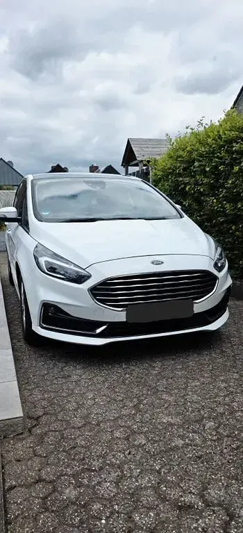Gebraucht Ford S-MAX Titanium 190 PS (139 kW) 2019 Weiß Van / Kleinbus