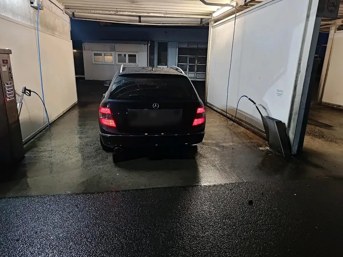 Gebraucht Mercedes C220 170 PS (125 kW) 2007 Schwarz Kombi