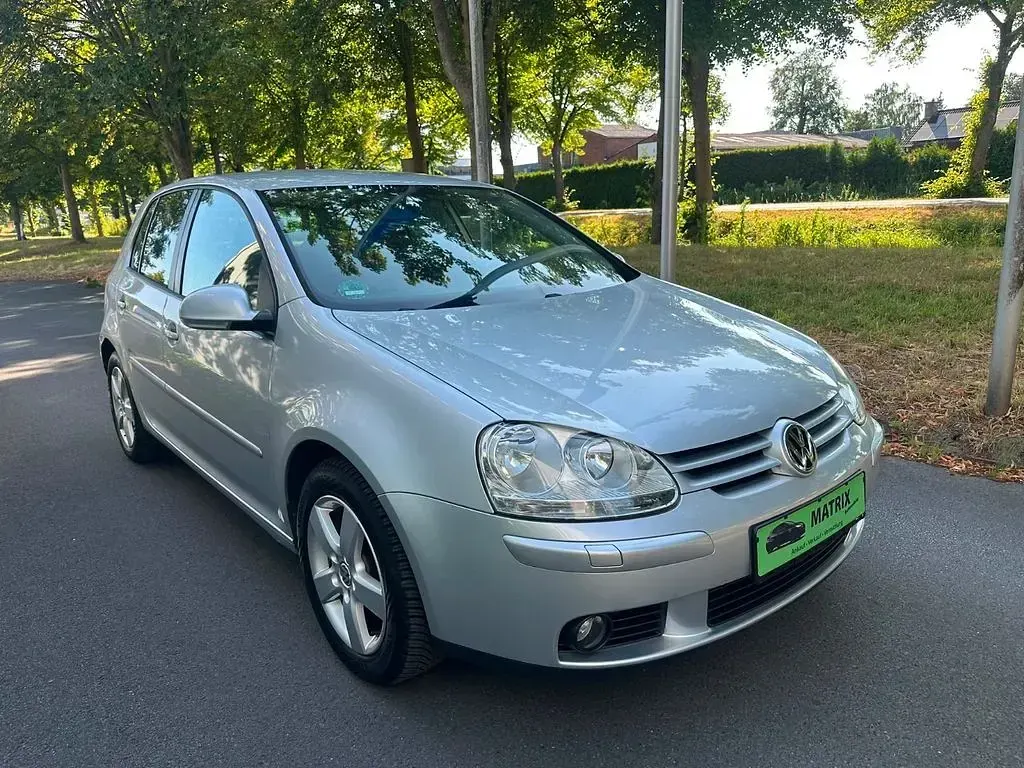 Gebraucht VW Golf VI United 102 PS (75 kW) 2008 Reflexsilber metallic Kleinwagen