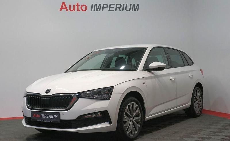 Weiß Gebraucht 2022 Skoda Scala Ambition Kleinwagen | 19.490 € (Fairer Preis) - Bild 1/4