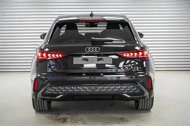 Neu Audi A3 Ambiente 204 PS (150 kW) 2026 Mythosschwarz metallic (0e)