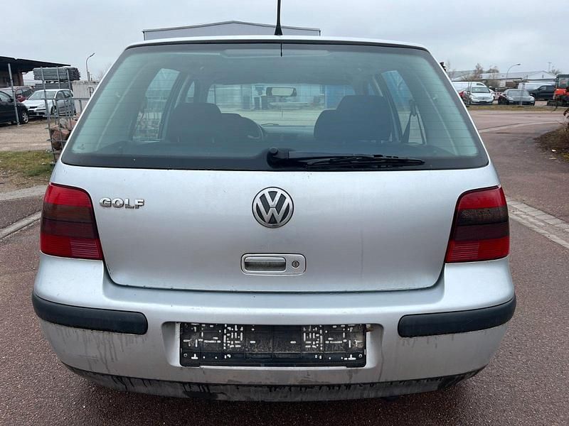 Gebraucht VW Golf IV 75 PS (55 kW) 2002 Silber Limousine