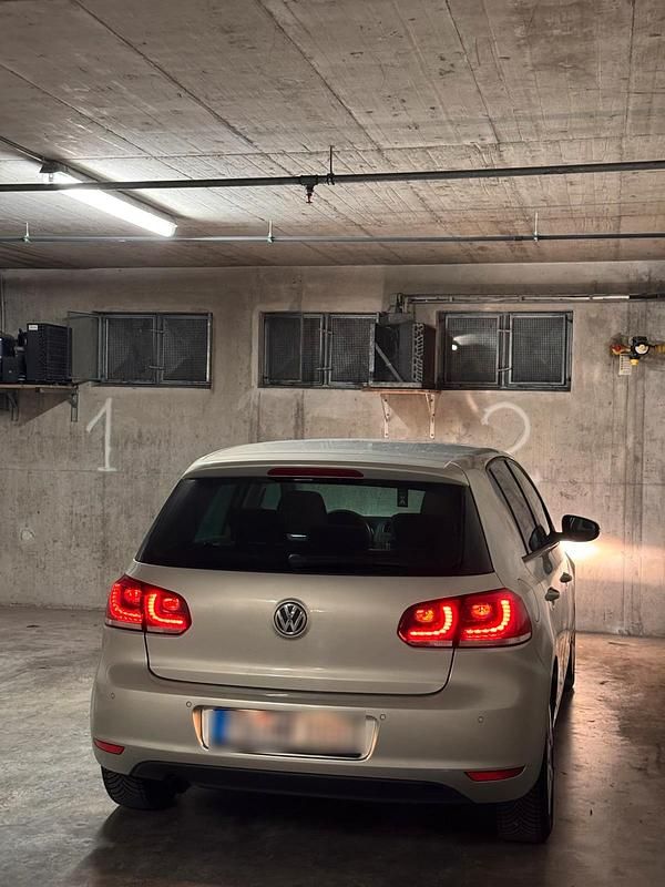 Silber Gebraucht 2010 VW Golf VI Kleinwagen | 5.650 € (Fairer Preis) - Bild 1/4