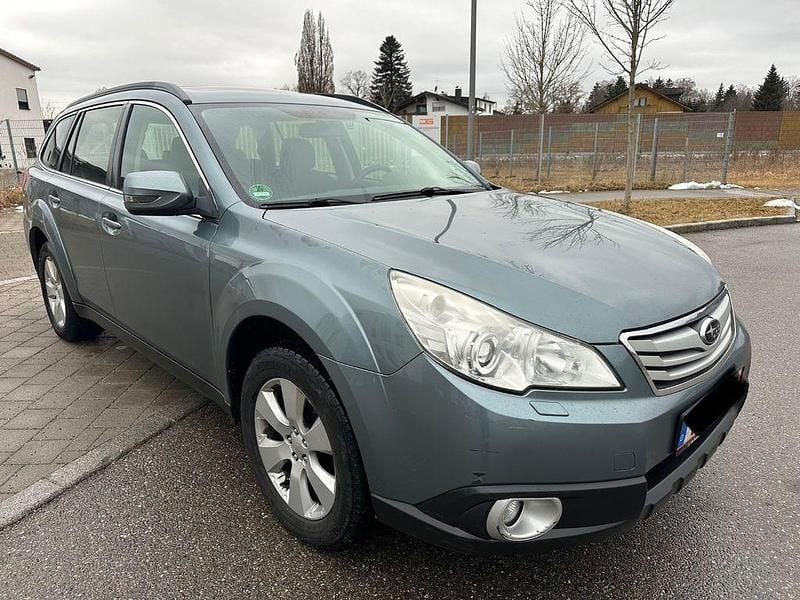 Gebraucht Subaru Outback Active 167 PS (122 kW) 2011 Grün Kombi