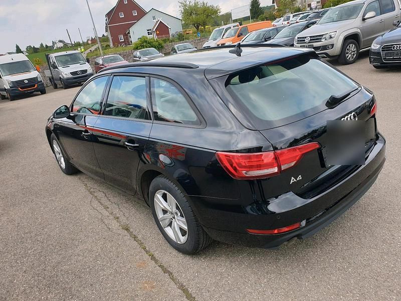 Gebraucht Audi A4 Design 150 PS (110 kW) 2015 Schwarz Kombi