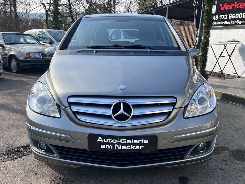 Gebraucht Mercedes B200 136 PS (100 kW) 2007 Grau Van / Kleinbus
