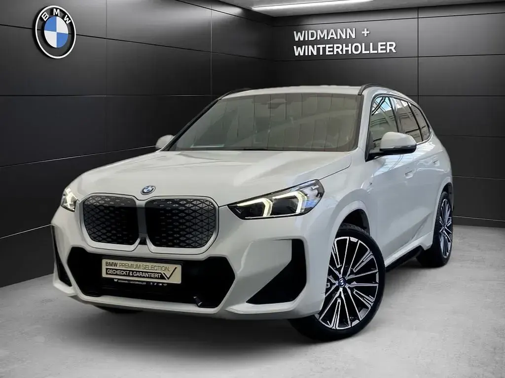 Gebraucht BMW iX1 M Sport 230 kW (313 PS) 2025 Weiß SUV