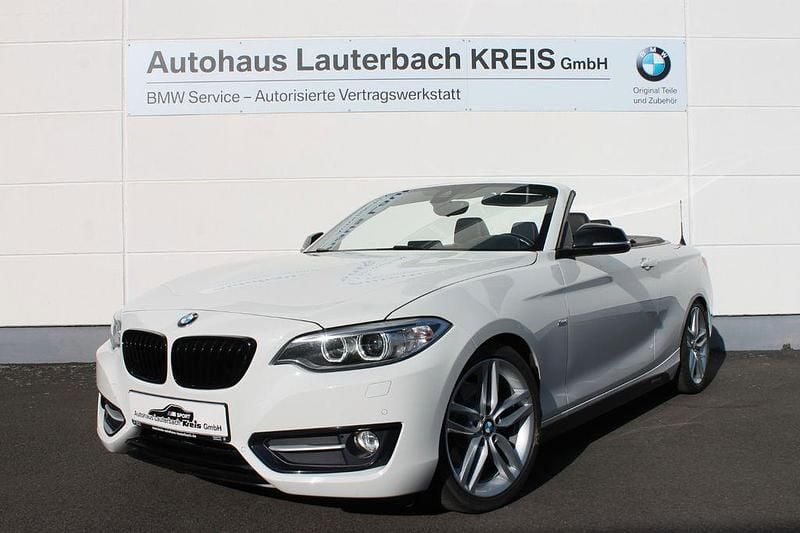 Gebraucht BMW 220 Sport Line 184 PS (135 kW) 2015 Weiß Cabrio