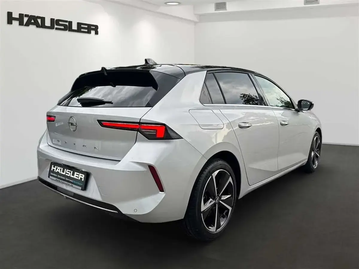 Gebraucht Opel Astra 131 PS (96 kW) 2023 Silber Kleinwagen