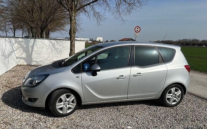 Gebraucht Opel Meriva drive 140 PS (102 kW) 2015 Silber Van / Kleinbus
