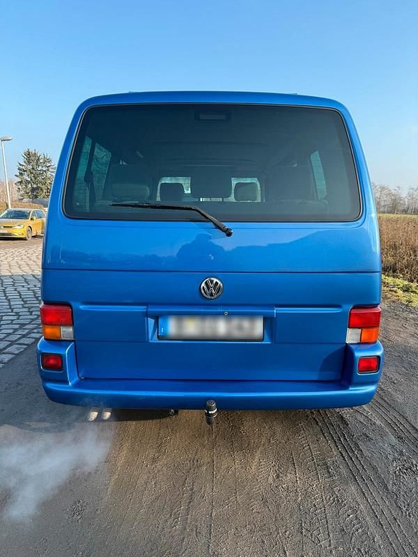 Usata VW Multivan 102 CV (75 kW) 1999 Blu Monovolume