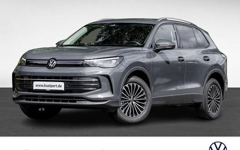 Grau Gebraucht 2025 VW Tiguan Life SUV | 42.711 € (Superpreis) - Bild 1/4