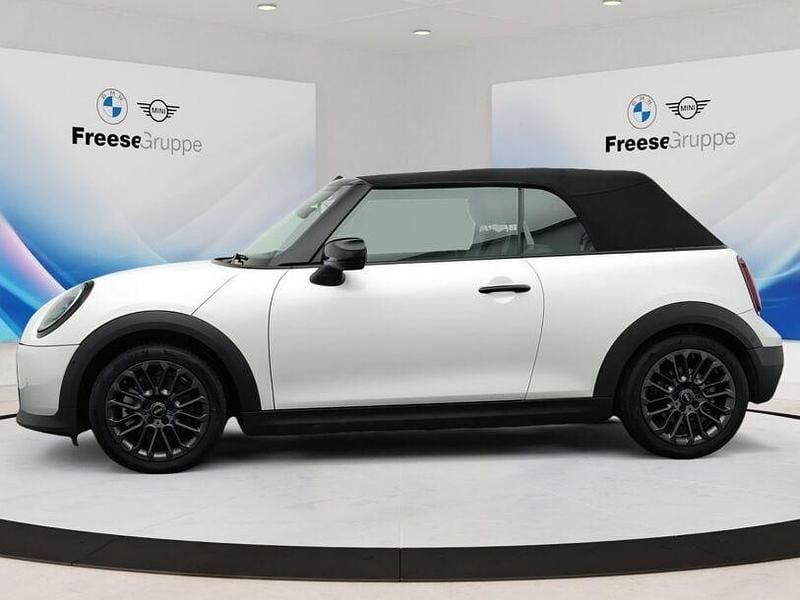 Second-hand Mini Cooper Cabriolet Classic 163 CP (119 kW) 2025 Alb Cabrio