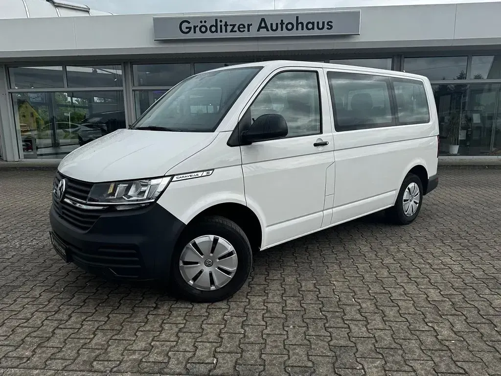 Gebraucht VW Caravelle Trendline 110 PS (80 kW) 2022 Weiß Van