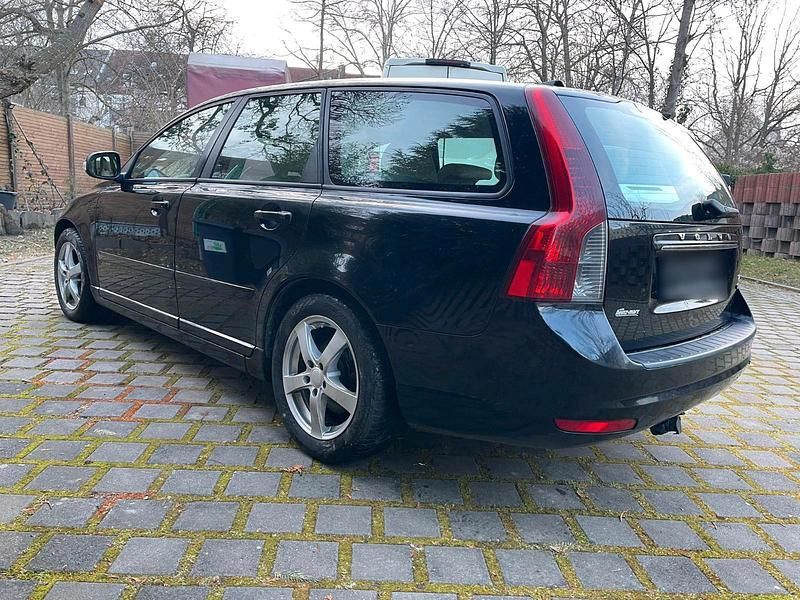 Gebraucht Volvo V50 109 PS (80 kW) 2009 Schwarz Kombi