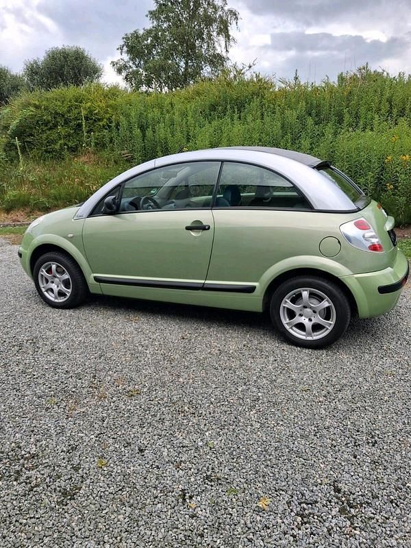 Grün Gebraucht 2004 Citroën C3 Pluriel Cabrio | 2.100 € (Etwas zu teuer) - Bild 1/4