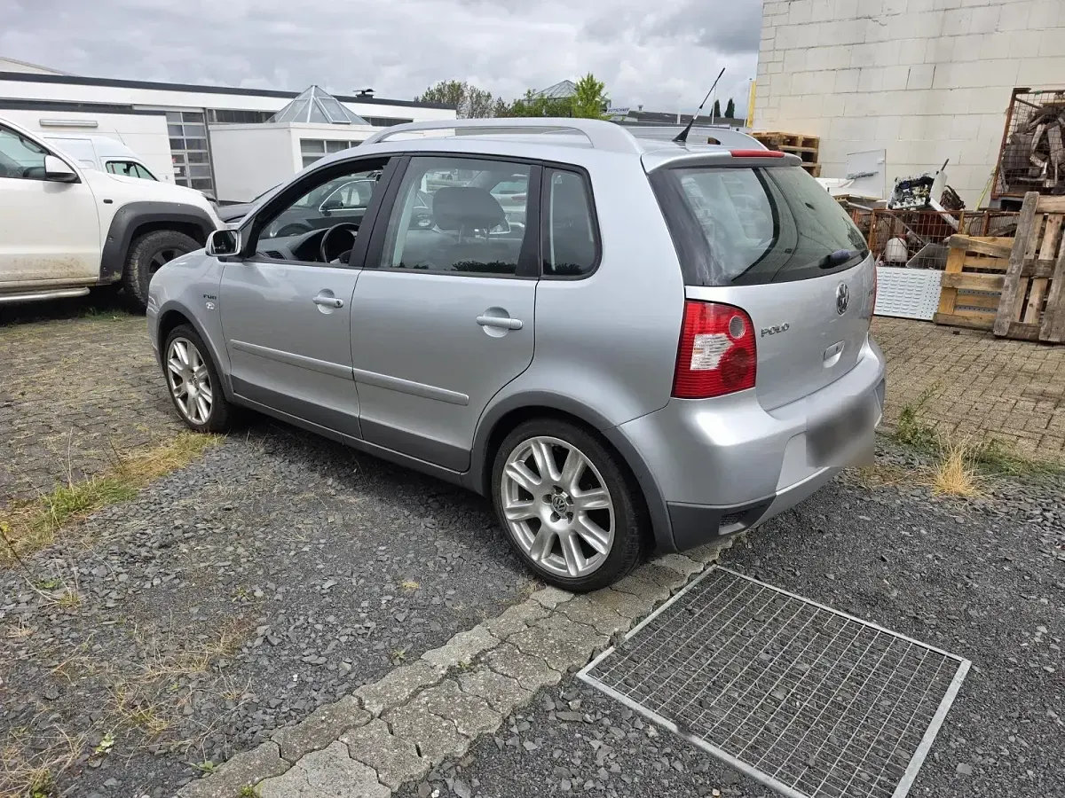 Gebraucht VW Polo Cross 64 PS (47 kW) 2006 Silber Kleinwagen