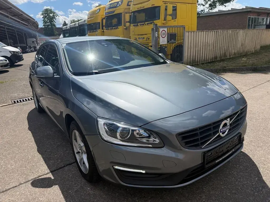 Occasion Volvo V60 Kinetic 150 ch (110 kW) 2017 Gris Break
