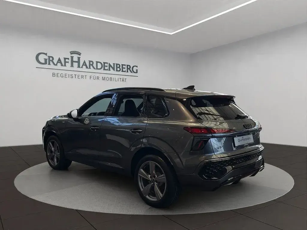 Gebraucht Audi Q3 Sport 150 PS (110 kW) 2026 Grau SUV