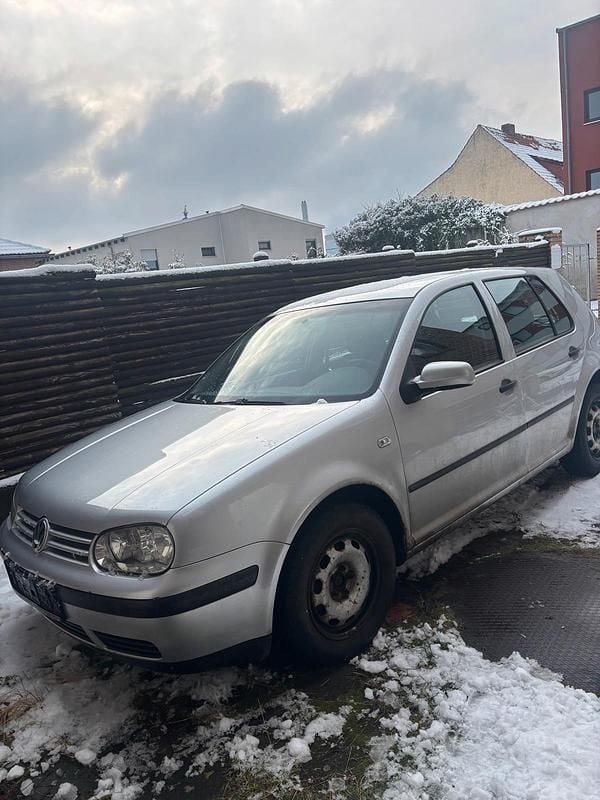 Gebraucht VW Golf IV 75 PS (55 kW) 2003 Silber Kleinwagen