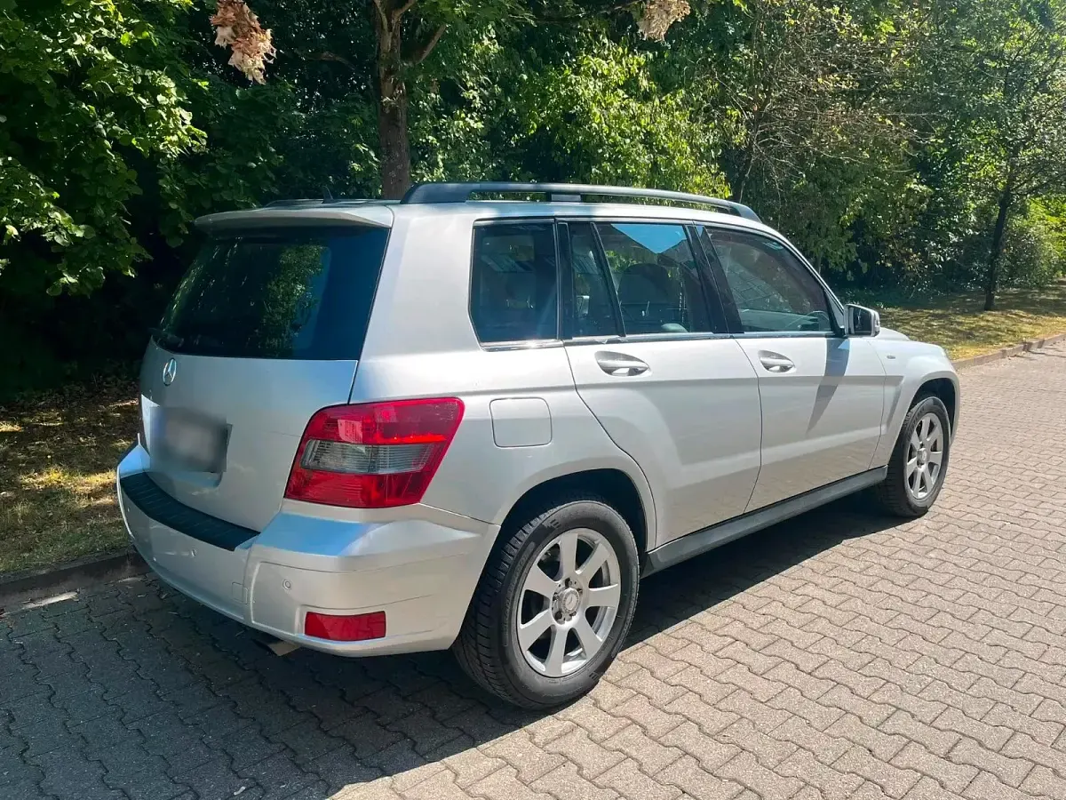 Gebraucht Mercedes GLK200 142 PS (104 kW) 2011 Silber SUV