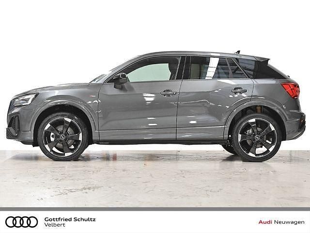 Neu Audi Q2 S-Line 150 PS (110 kW) 2025 Daytonagrau perleffekt SUV