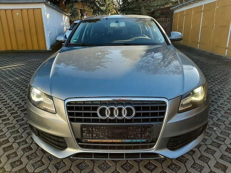 Gebraucht Audi A4 Attraction 160 PS (117 kW) 2008 Grau Limousine