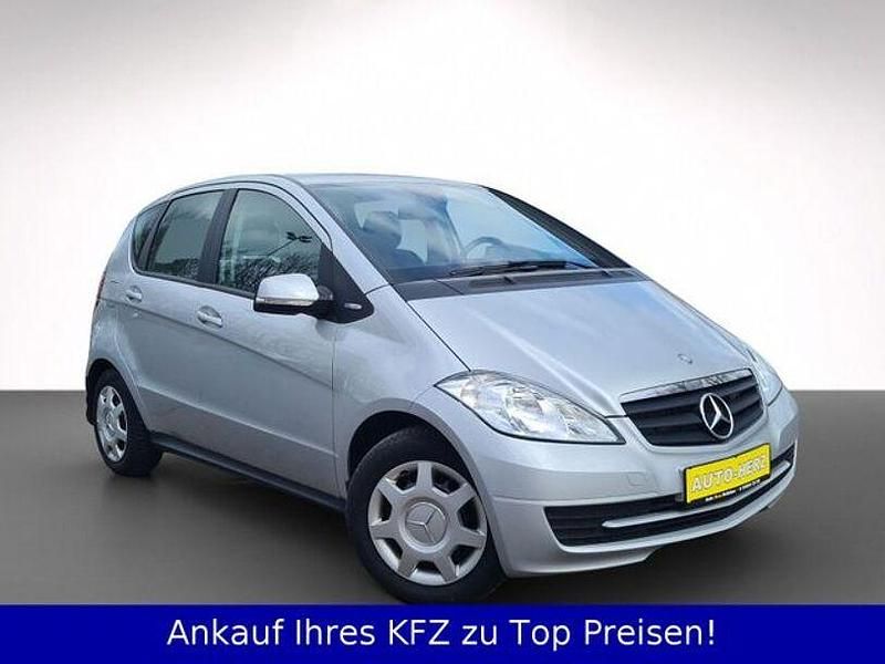 Gebraucht Mercedes A160 95 PS (69 kW) 2011 Silber Limousine
