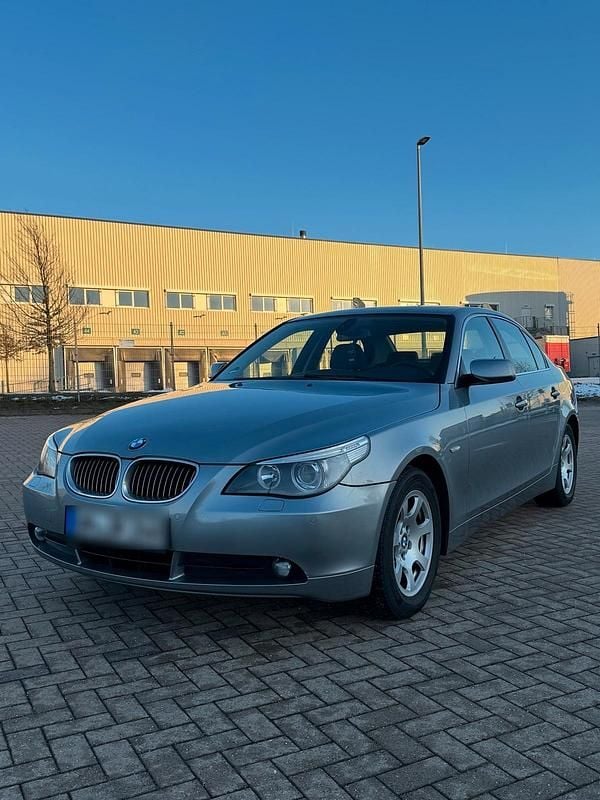 Gebraucht BMW 523 177 PS (130 kW) 2006 Grau Limousine