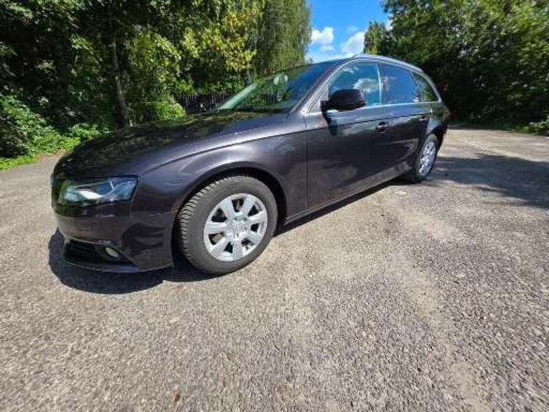 Grau Gebraucht 2009 Audi A4 Kombi | 8.250 € (Etwas zu teuer) - Bild 1/4