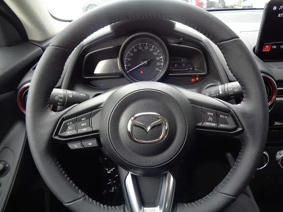 Gebraucht Mazda 2 Homura-Line 90 PS (66 kW) 2023 Ceramic Kleinwagen
