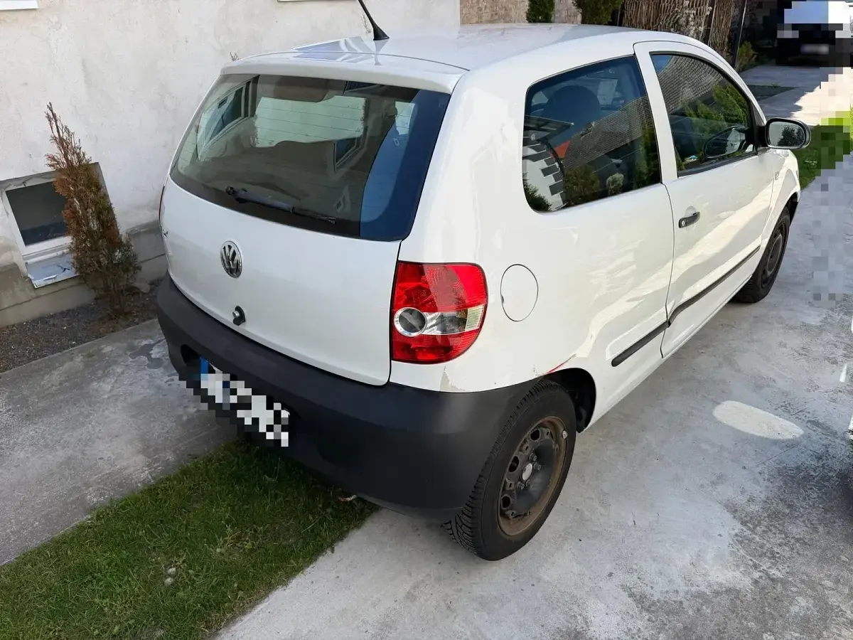 Gebraucht VW Fox 60 PS (44 kW) 2010 Weiß Kleinwagen