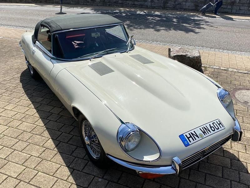 Gebraucht Jaguar E-Type 268 PS (197 kW) 1974 Weiß Cabrio
