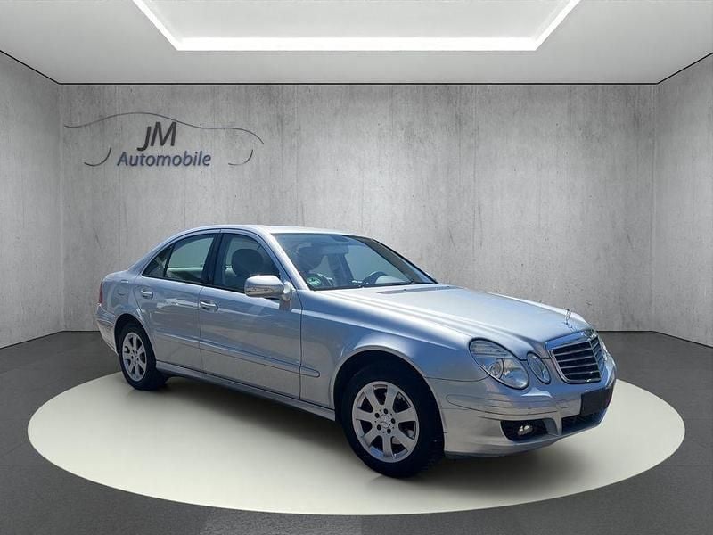 Silber Gebraucht 2006 Mercedes E280 Limousine | 5.990 € (Guter Preis) - Bild 1/4