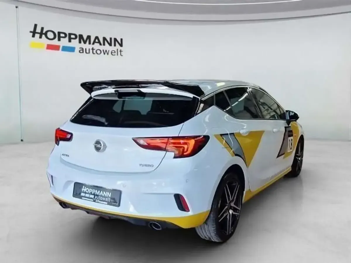Gebraucht Opel Astra Dynamic 200 PS (147 kW) 2018 Weiß Limousine