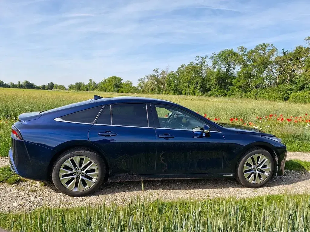 Gebraucht Toyota Mirai Executive 182 PS (133 kW) 2022 Blau Limousine