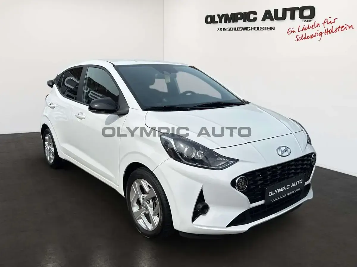 Gebraucht Hyundai i10 GO! 67 PS (49 kW) 2023 Atlas white / sol Kleinwagen