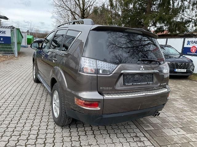 Gebraucht Mitsubishi Outlander Intense 177 PS (130 kW) 2011 Gold SUV