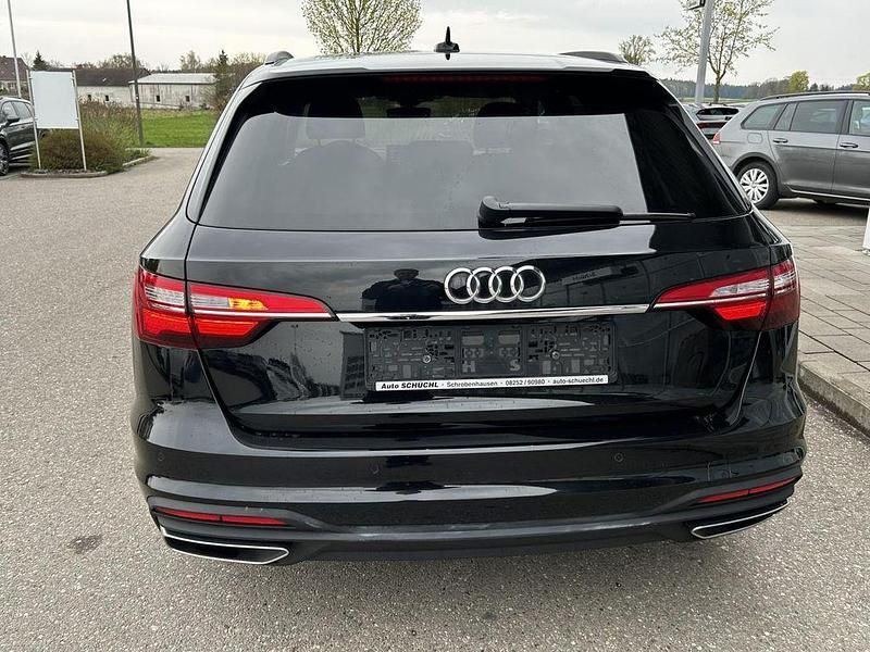 Second-hand Audi A4 150 CP (110 kW) 2022 Negru Break