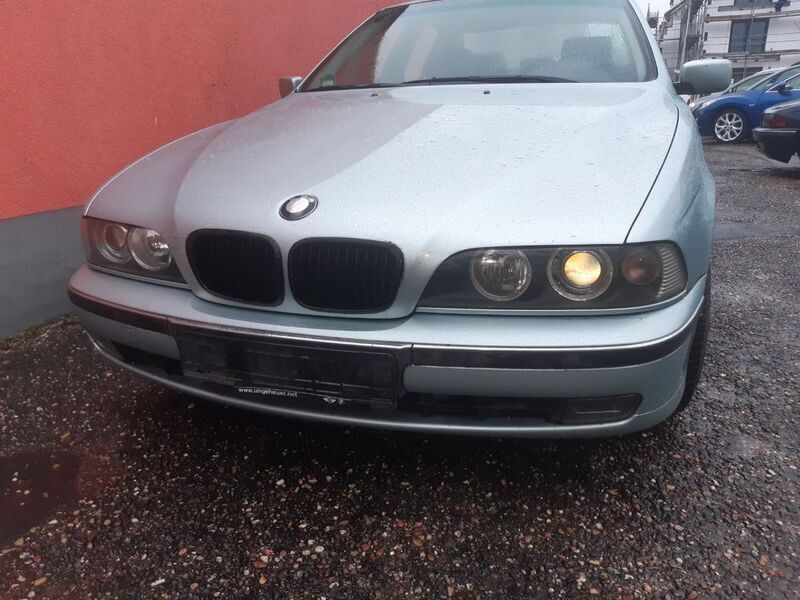 Silber Gebraucht 1996 BMW 523 Limousine | 2.190 € (Guter Preis) - Bild 1/4