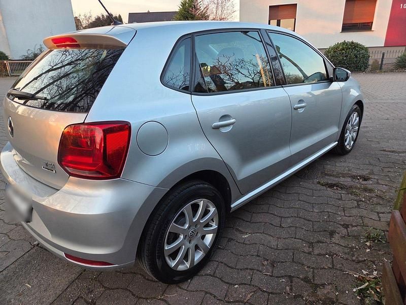 Usado VW Polo 90 HP (66 kW) 2016 Prateado Citadino