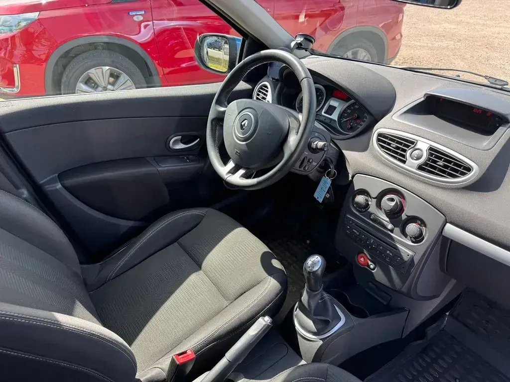 Gebraucht Renault Clio 103 PS (75 kW) 2011 Blau Limousine