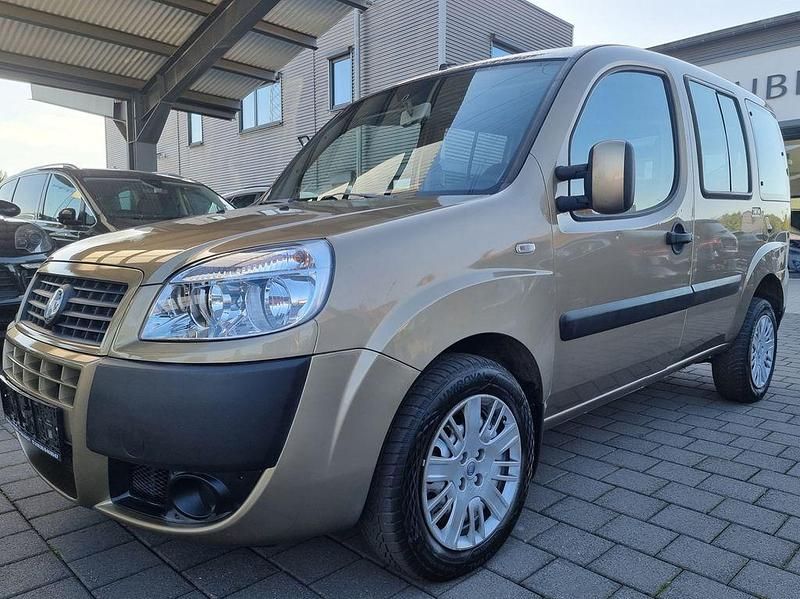 Braun Gebraucht 2006 Fiat Doblò Van / Kleinbus | 3.990 € (Guter Preis) - Bild 1/4