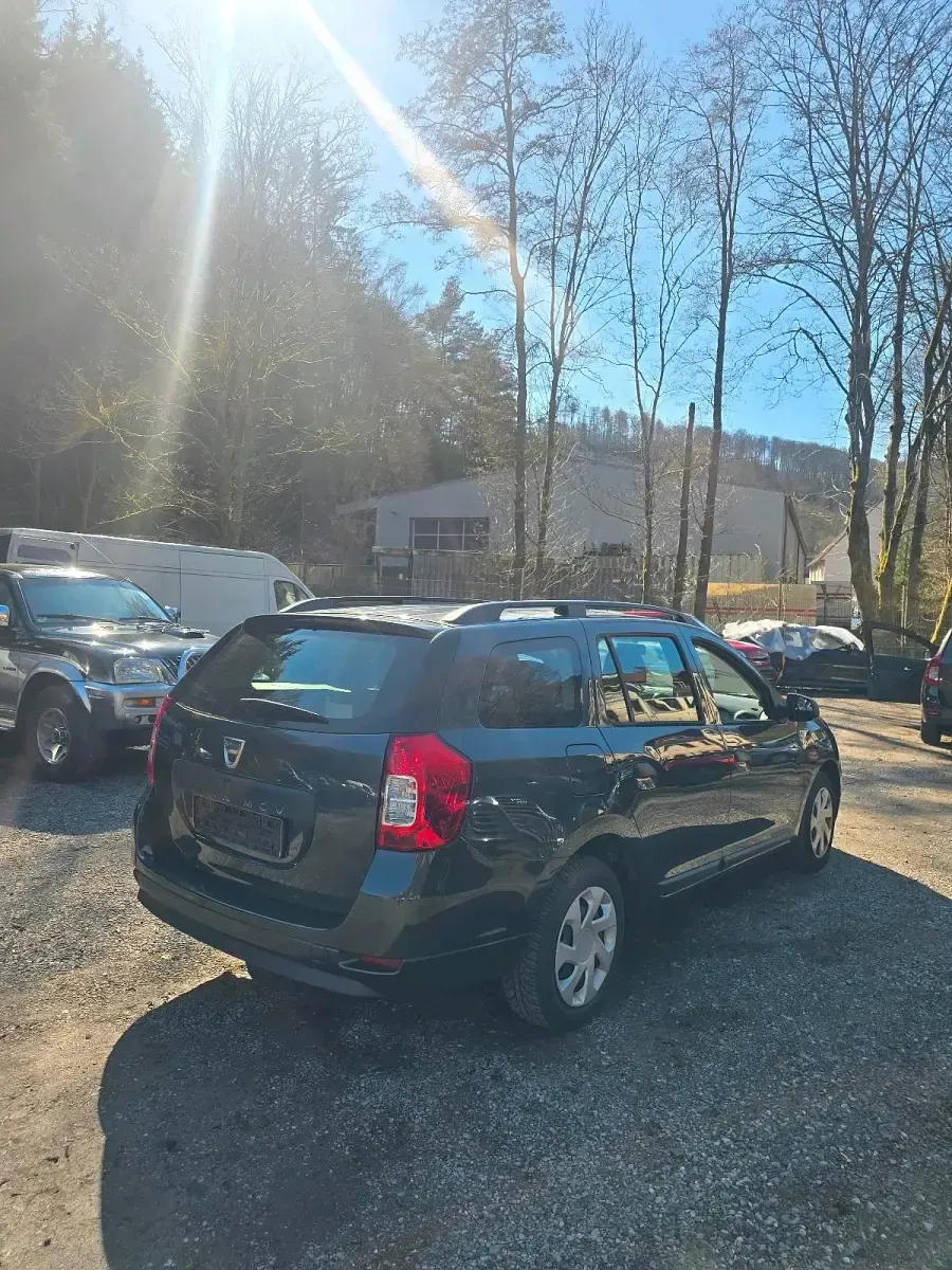 Gebraucht Dacia Logan Lauréate 90 PS (66 kW) 2022 Andere farben Limousine