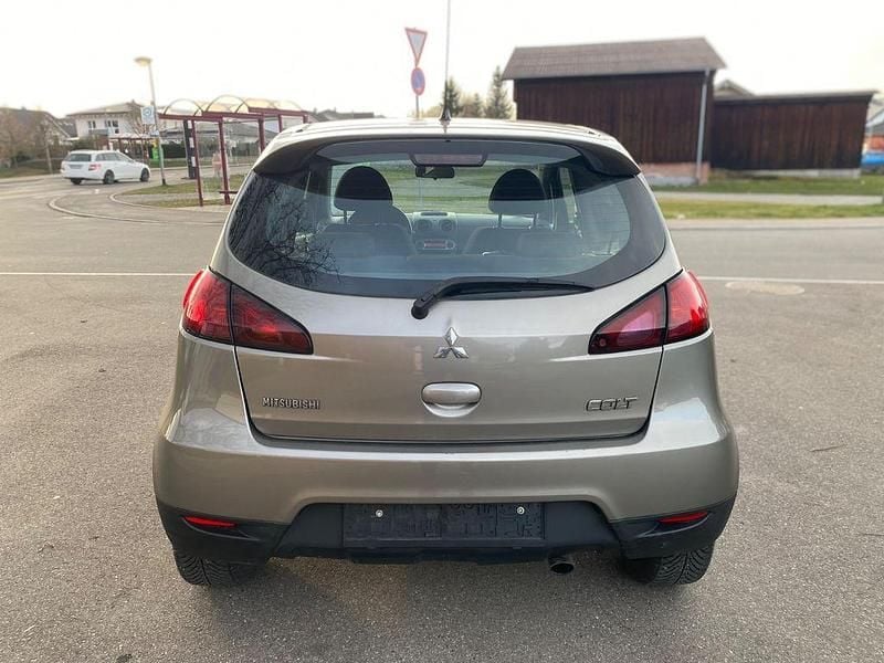 Gebraucht Mitsubishi Colt Motion 95 PS (69 kW) 2012 Grau Kleinwagen