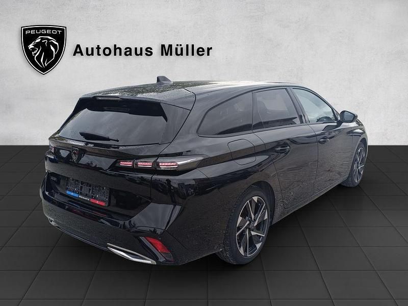 Gebraucht Peugeot 308 SW Allure 131 PS (96 kW) 2022 Schwarz Kombi