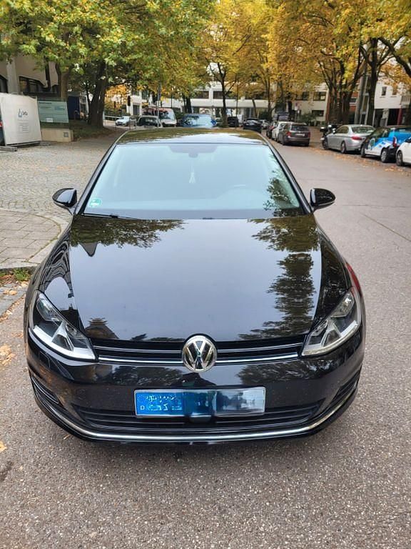 Schwarz Gebraucht 2015 VW Golf VII LOUNGE Limousine | 9.599 € (Guter Preis) - Bild 1/4