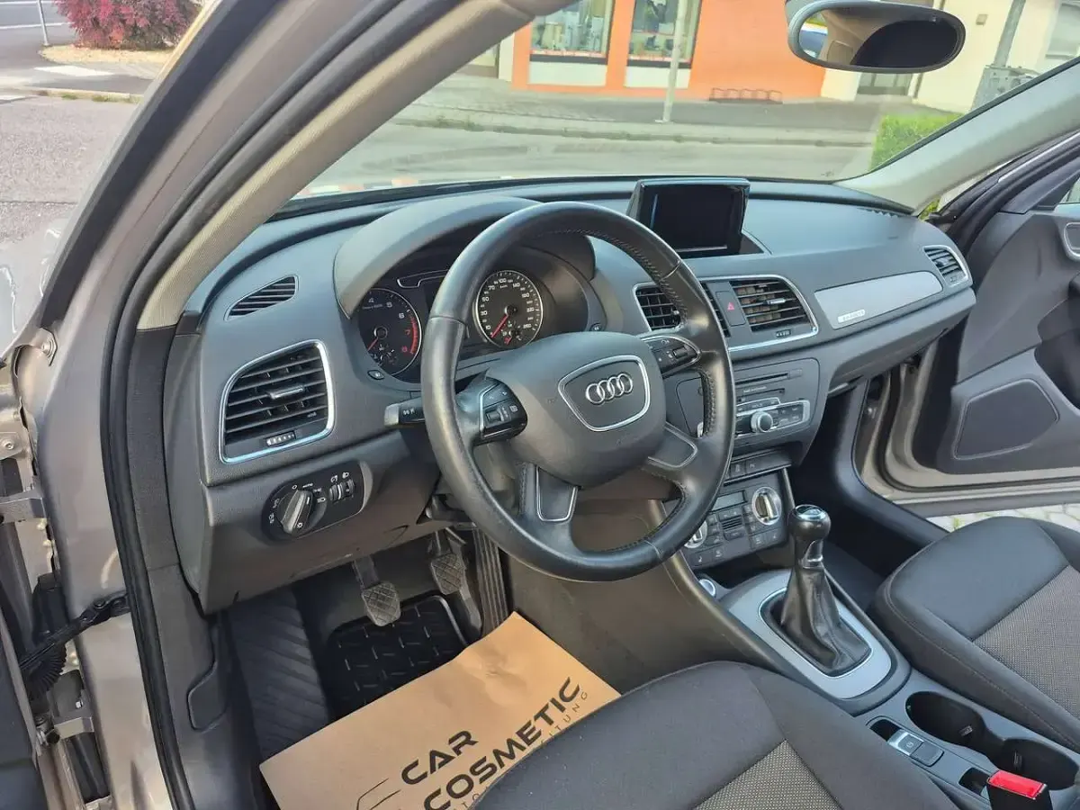 Gebraucht Audi Q3 Comfort 170 PS (125 kW) 2013 Platinbeige metallic SUV